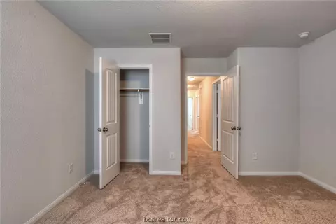 987 Crossing Dr, Bryan, TX 77803 photo 18