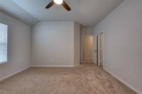 987 Crossing Dr, Bryan, TX 77803 photo 15