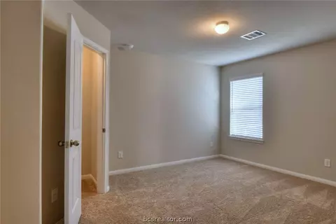 989 Crossing Dr, Bryan, TX 77803 photo 23
