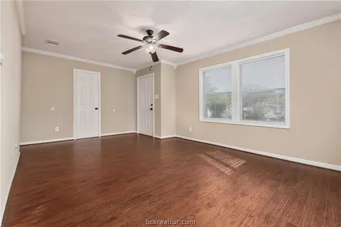 703 Ash St, Bryan, TX 77803 photo 5