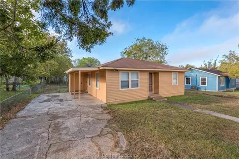 703 Ash St, Bryan, TX 77803 photo 3