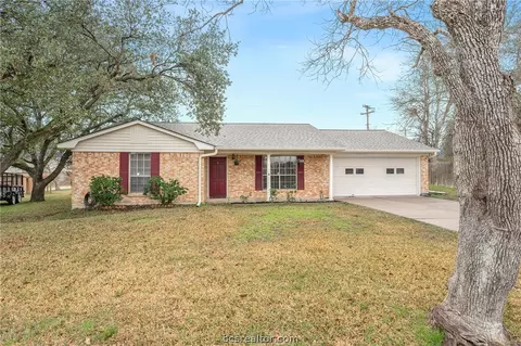 3808 Spring Hollow Ct, Bryan, TX 77802 photo 1