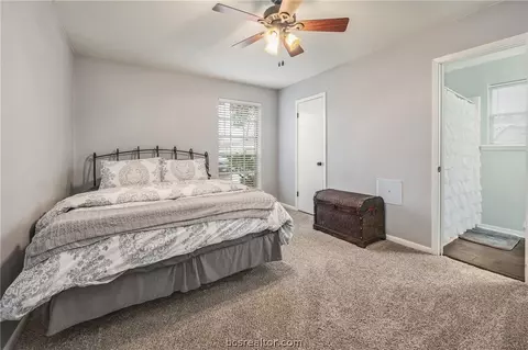 3808 Spring Hollow Ct, Bryan, TX 77802 photo 13