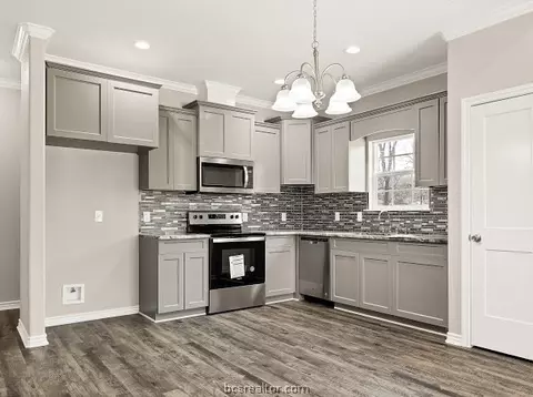 1409 B East 25th St, Bryan, TX 77803 photo 9