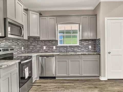 1409 B East 25th St, Bryan, TX 77803 photo 11