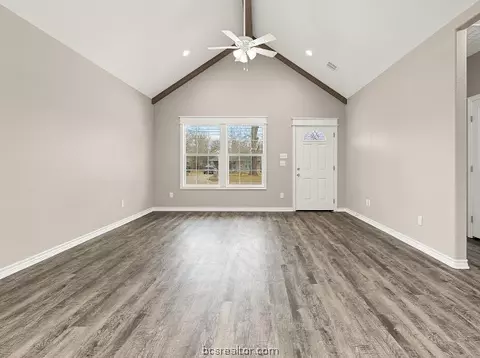 1409 B East 25th St, Bryan, TX 77803 photo 6