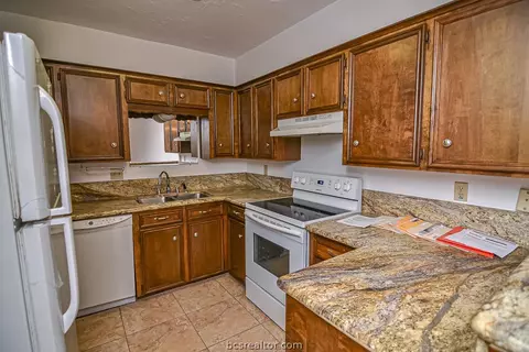 2150 Kazmeier, Bryan, TX 77802 photo 5