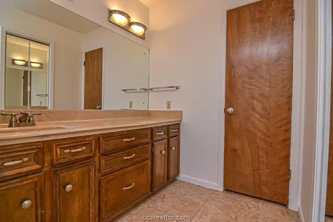2150 Kazmeier, Bryan, TX 77802 photo 13