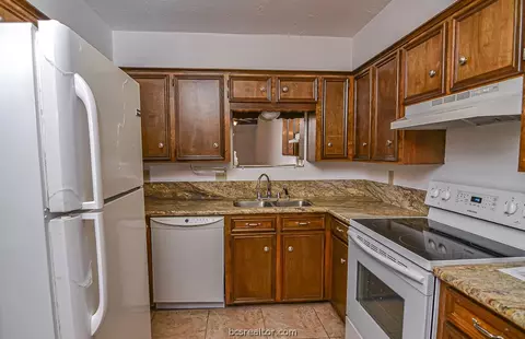 2150 Kazmeier, Bryan, TX 77802 photo 4