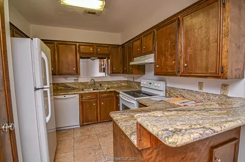 2150 Kazmeier, Bryan, TX 77802 photo 6