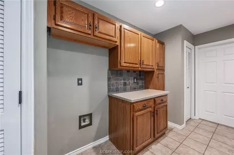 5808 Knightsbridge Ln, Bryan, TX 77802 photo 11