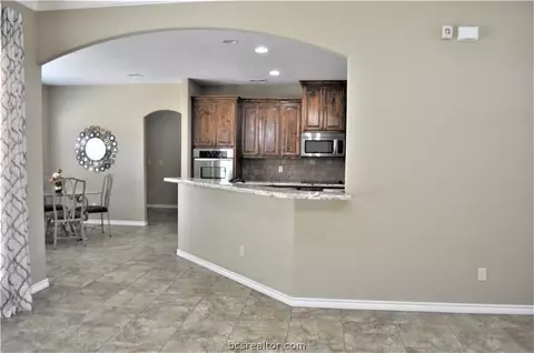 5701 Easterling Dr, Bryan, TX 77808 photo 11