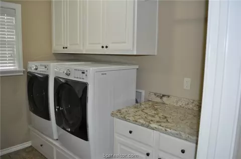 5701 Easterling Dr, Bryan, TX 77808 photo 21