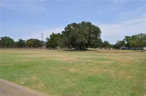 5701 Easterling Dr, Bryan, TX 77808 photo 23