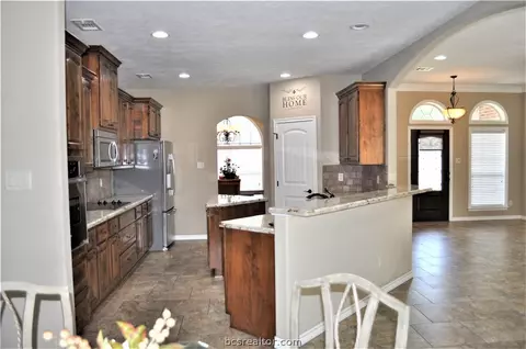 5701 Easterling Dr, Bryan, TX 77808 photo 13