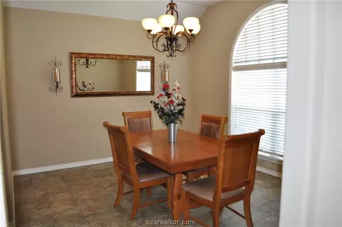 5701 Easterling Dr, Bryan, TX 77808 photo 16