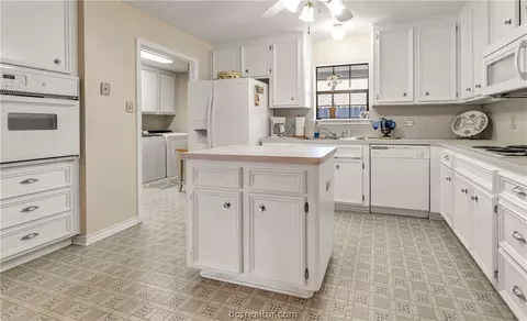 2923 Braeburn St, Bryan, TX 77802 photo 12