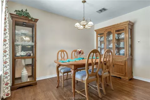 2923 Braeburn St, Bryan, TX 77802 photo 8