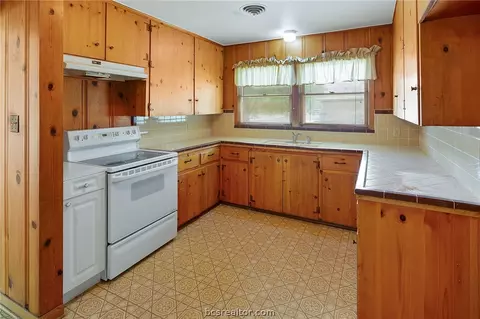 4208 Milam St, Bryan, TX 77801 photo 10