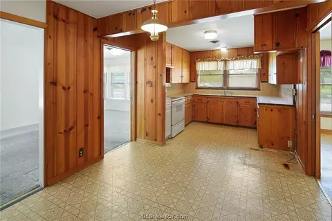 4208 Milam St, Bryan, TX 77801 photo 9