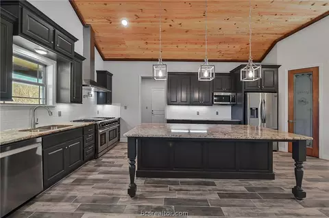 10303 Cobb Rd, Bryan, TX 77808 photo 6