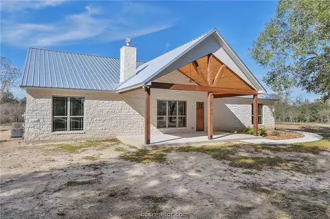 10303 Cobb Rd, Bryan, TX 77808 photo 2