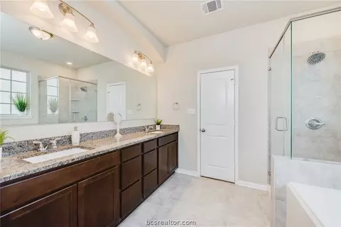 2001 Markley Dr, Bryan, TX 77807 photo 18