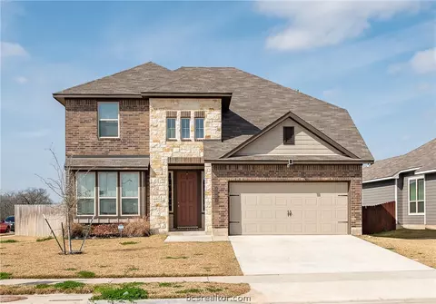 2001 Markley Dr, Bryan, TX 77807 photo 1