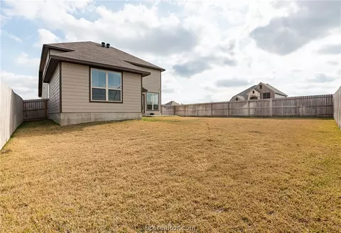 2001 Markley Dr, Bryan, TX 77807 photo 27
