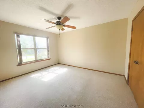 3207 Wilderness, Bryan, TX 77807 photo 4