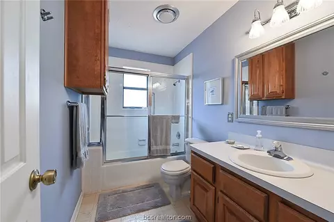 2913 Burning Tree Ct, Bryan, TX 77802 photo 15