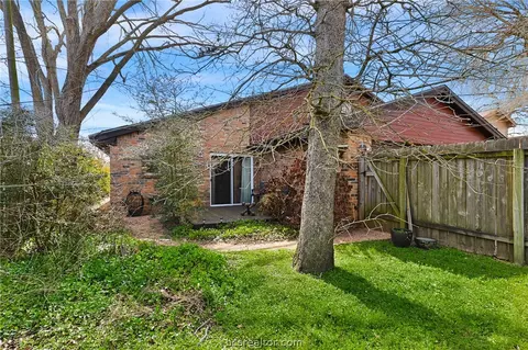 2913 Burning Tree Ct, Bryan, TX 77802 photo 19