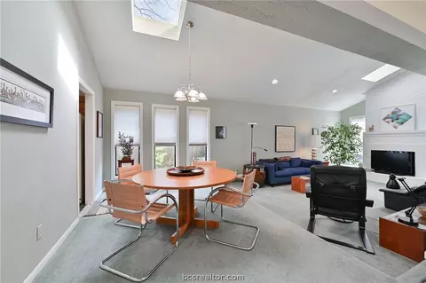 2913 Burning Tree Ct, Bryan, TX 77802 photo 5