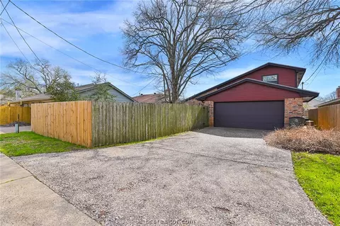 2913 Burning Tree Ct, Bryan, TX 77802 photo 21