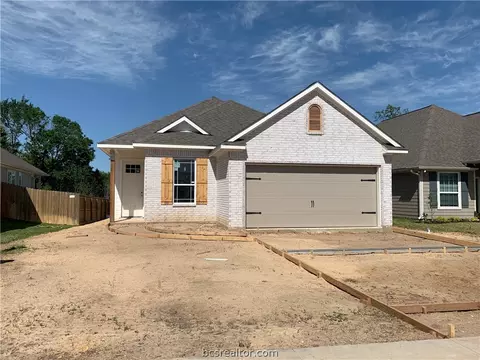 2121 Mountain Wind Loop, Bryan, TX 77807 photo 2