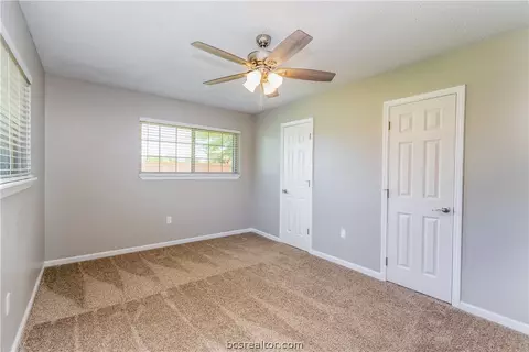 1110 Dona Dr, Bryan, TX 77802 photo 10