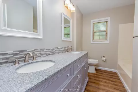1110 Dona Dr, Bryan, TX 77802 photo 14