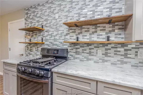 1110 Dona Dr, Bryan, TX 77802 photo 9