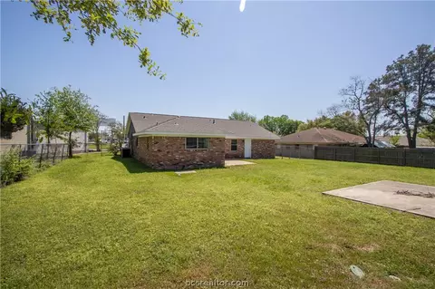 1110 Dona Dr, Bryan, TX 77802 photo 16