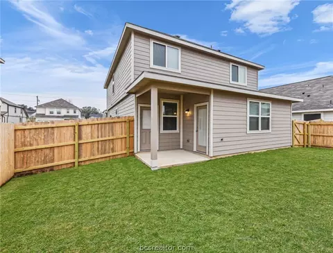979 Crossing Dr, Bryan, TX 77803 photo 6