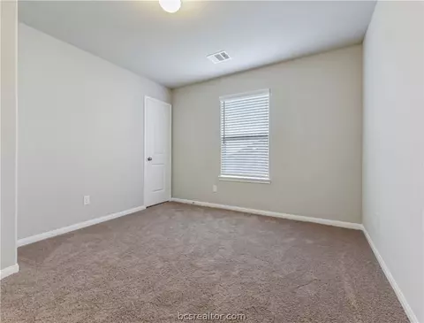 973 Crossing Dr, Bryan, TX 77803 photo 11