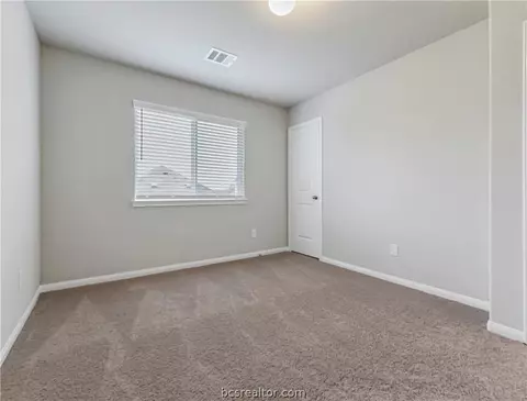 973 Crossing Dr, Bryan, TX 77803 photo 13