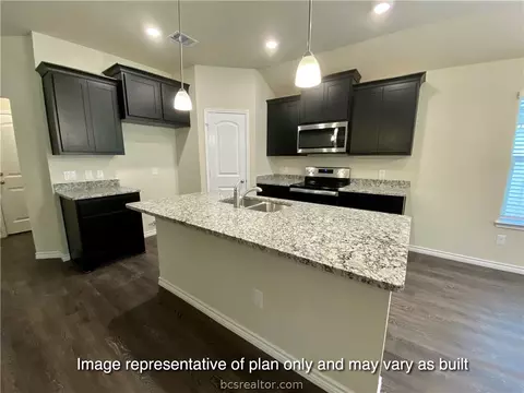 1971 Cartwright St, Bryan, TX 77807 photo 4