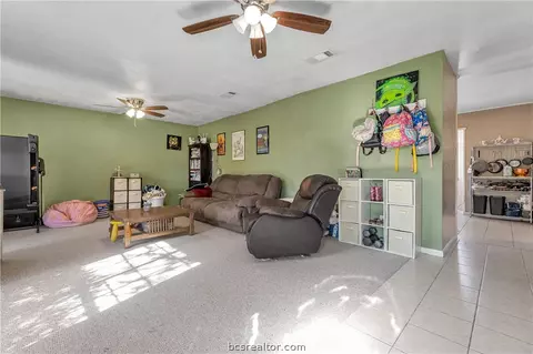 2408 Mchaney Dr, Bryan, TX 77803 photo 4