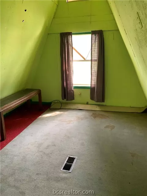 1003 Travis St, Bryan, TX 77803 photo 11