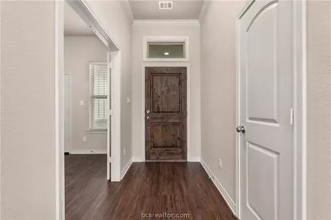 3025 Wolfpack Loop, Bryan, TX 77808 photo 2