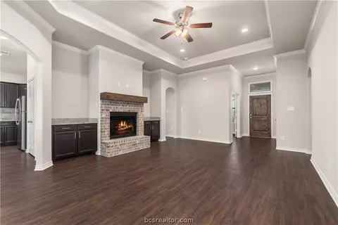 3025 Wolfpack Loop, Bryan, TX 77808 photo 4