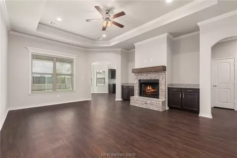 3025 Wolfpack Loop, Bryan, TX 77808 photo 3