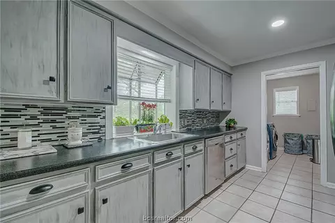 3513 Parkway Ter, Bryan, TX 77802 photo 26
