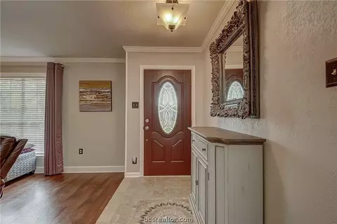 3513 Parkway Ter, Bryan, TX 77802 photo 2